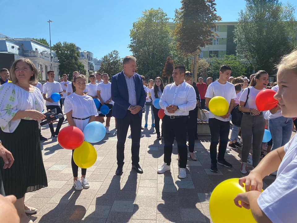 spectacol pitesti sc pop arte