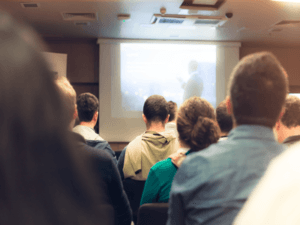 Tinerii din Mioveni sunt invitați să participe la un proiect