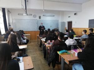 pol loc copii1