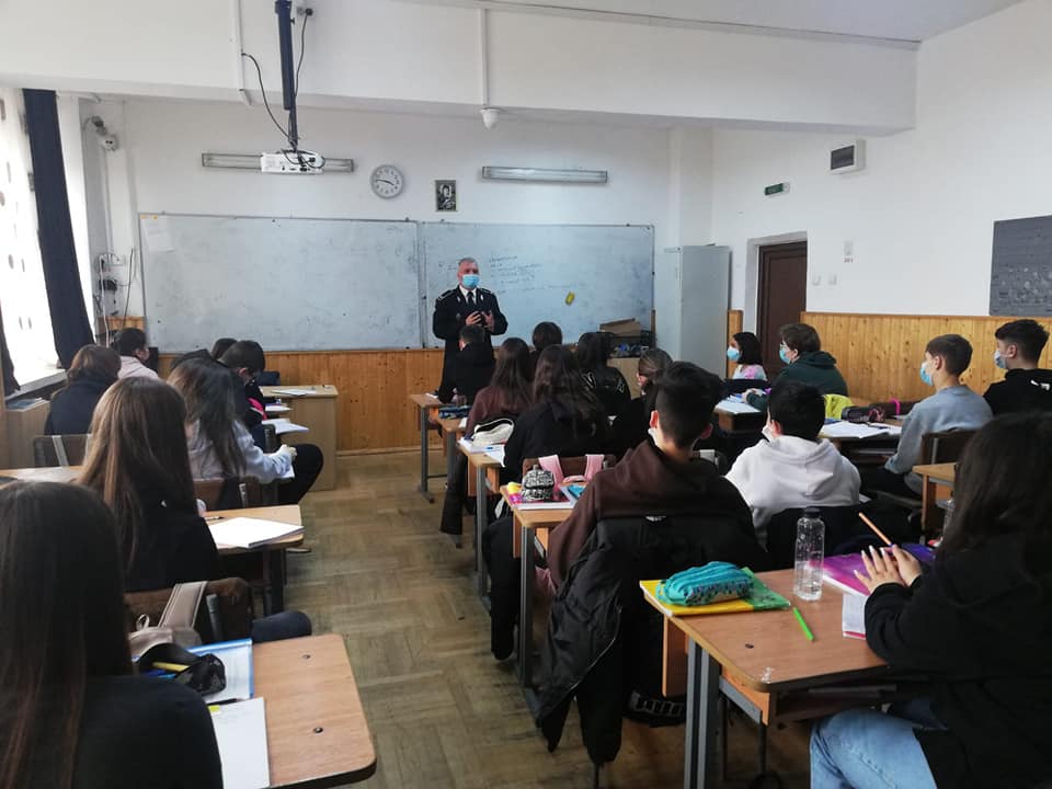 pol loc copii1