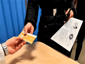 Anunț privind tichetele de masă pentru persoanele vaccinate la...